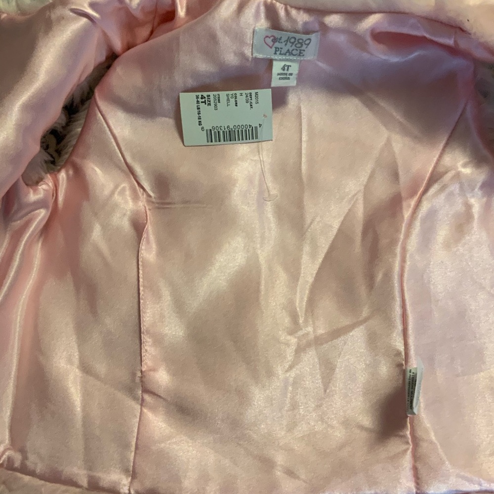 The Children’s Place Pink Fuzzy Vest NWT Sz 4T - Picture 3 of 4